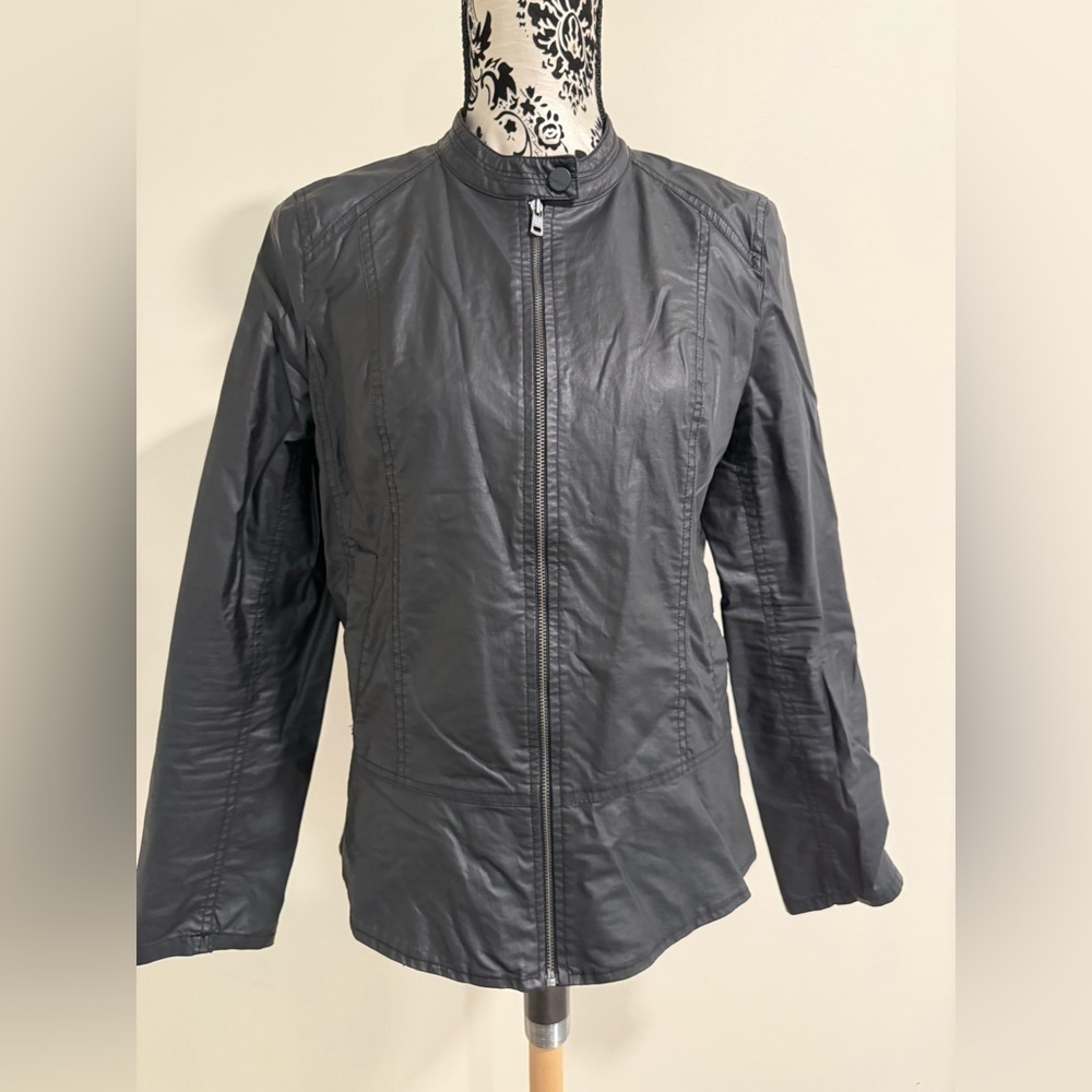 DKNY NYLON Jacket​​​​ - Picture 2 of 6